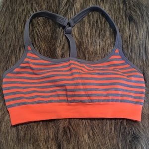 ⭐️ Athleta Sports Bra ⭐️